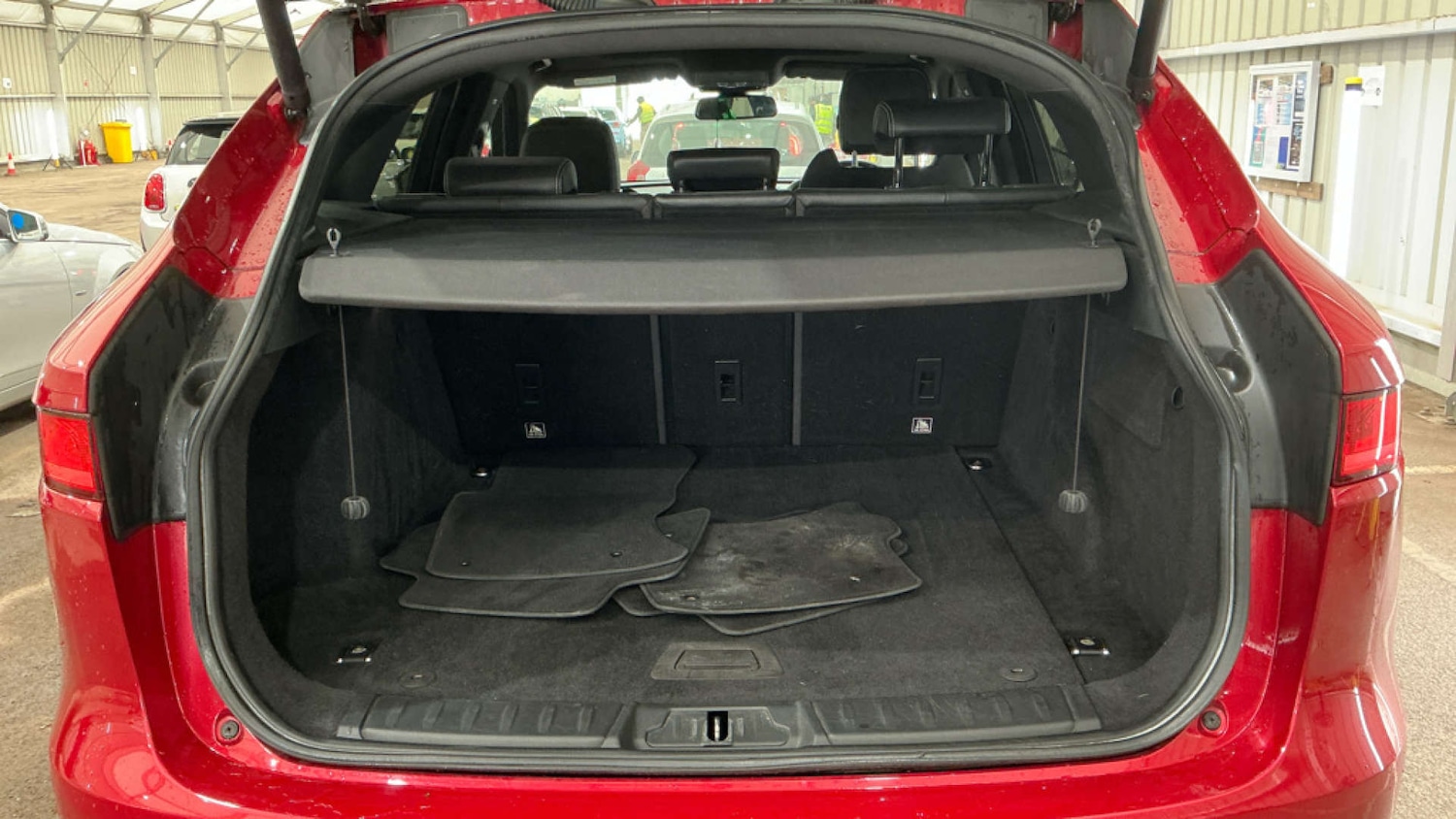 Used Jaguar F-Pace 2017 for sale - 78063284: Photo 8