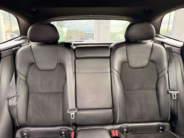 Used Volvo XC60 2018 for sale - 75725902: Photo 26