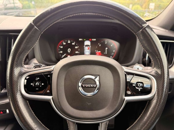 Used Volvo XC60 2018 for sale - 75725902: Photo 33