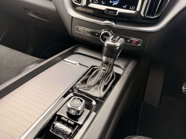 Used Volvo XC60 2018 for sale - 75725902: Photo 35