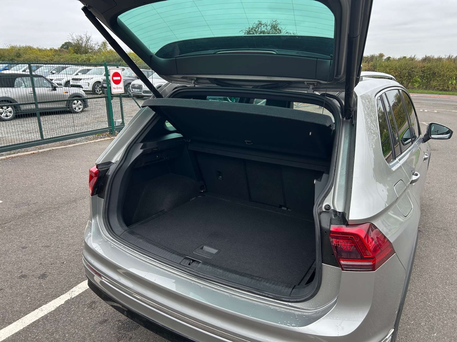 Used Volkswagen Tiguan 2020 for sale - 76601457: Photo 34