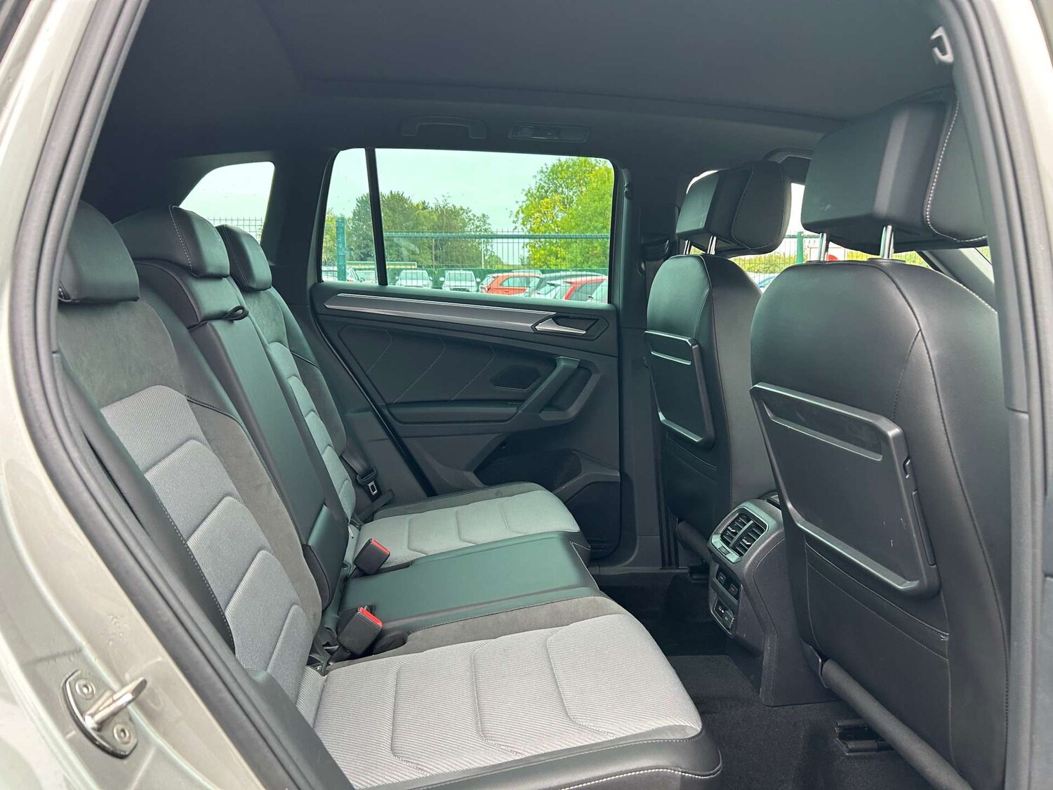 Used Volkswagen Tiguan 2020 for sale - 76601457: Photo 43