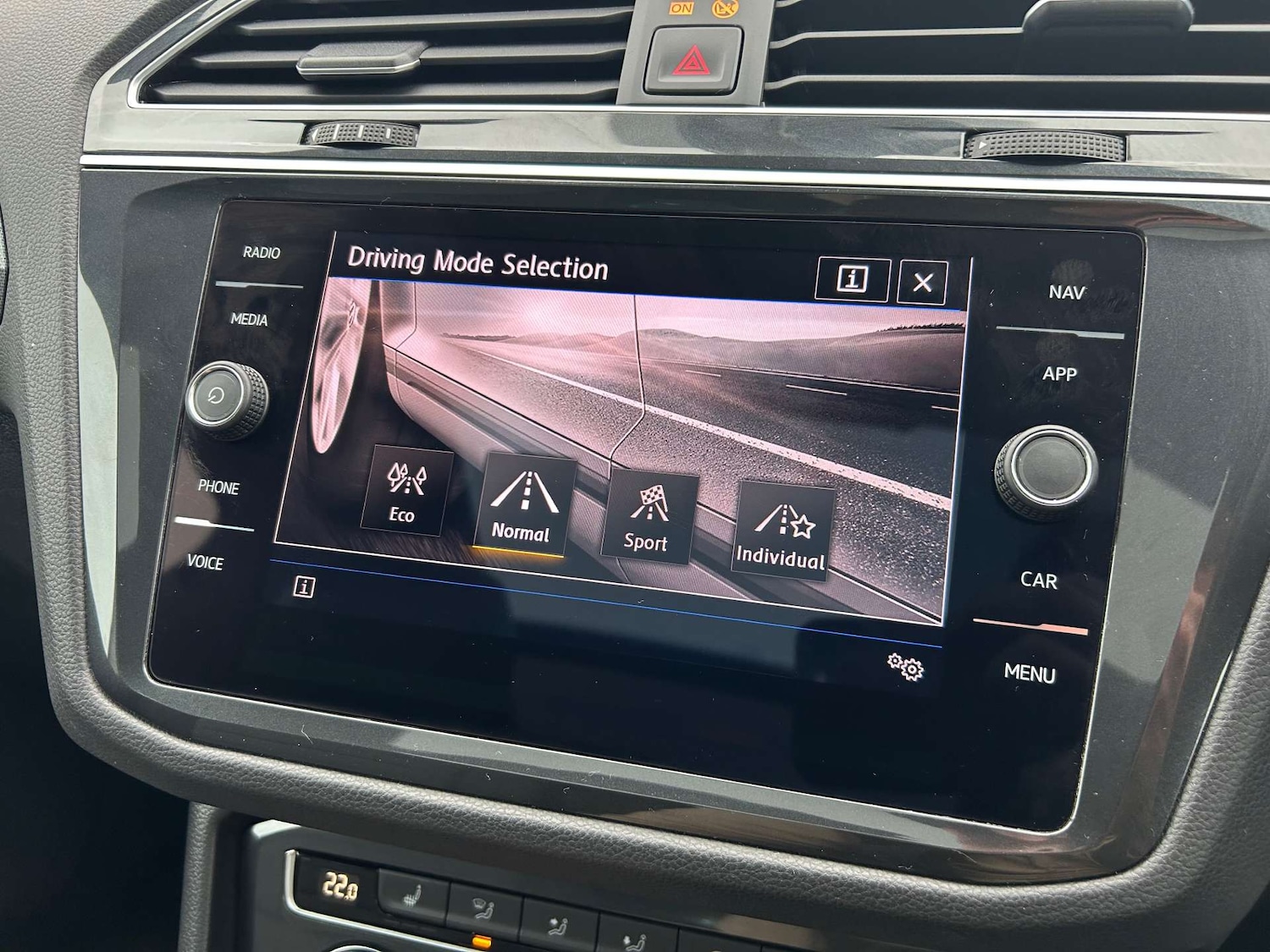 Used Volkswagen Tiguan 2020 for sale - 76601457: Photo 65