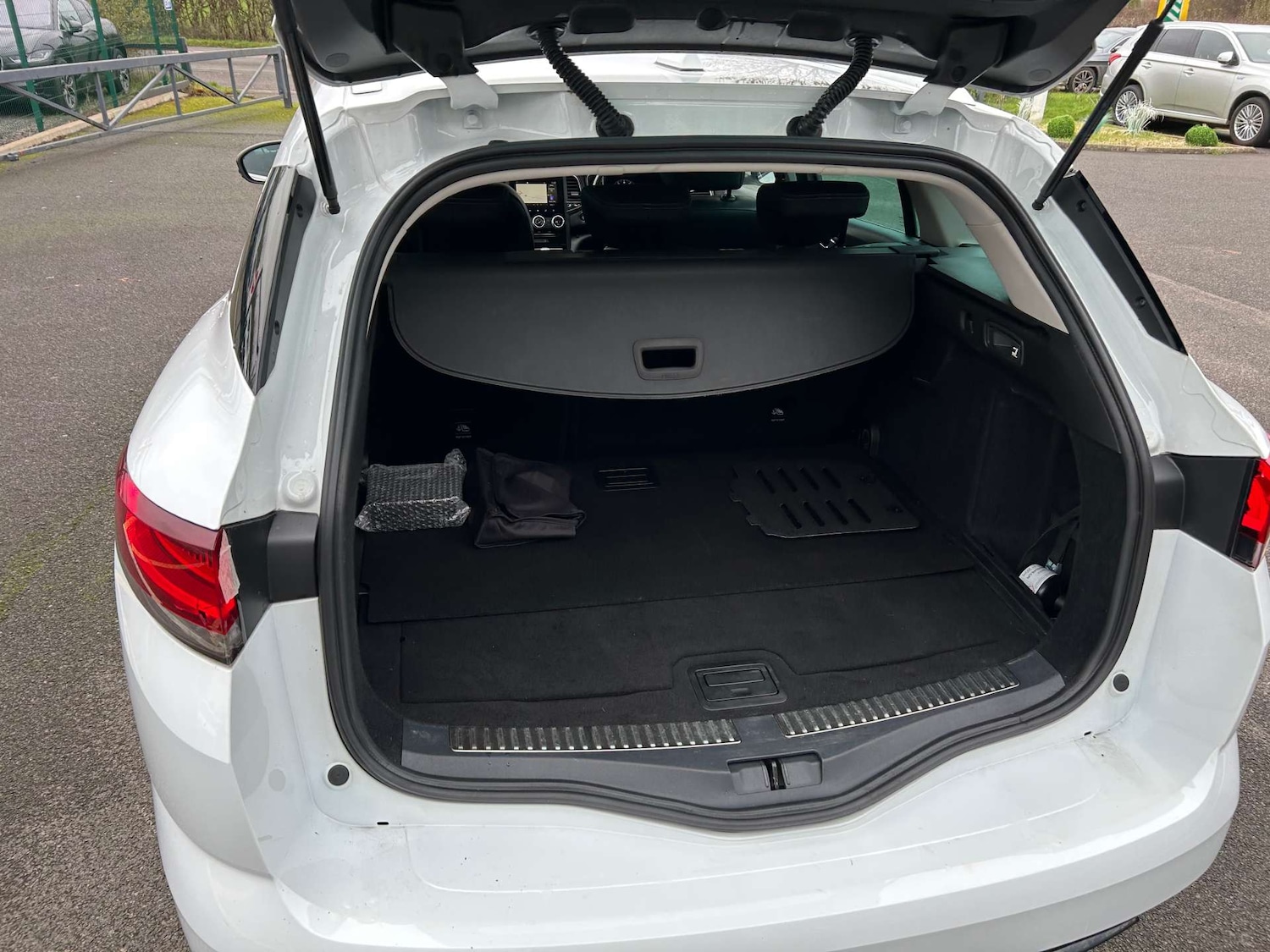 Used Renault Megane 2021 for sale - 76500626: Photo 24