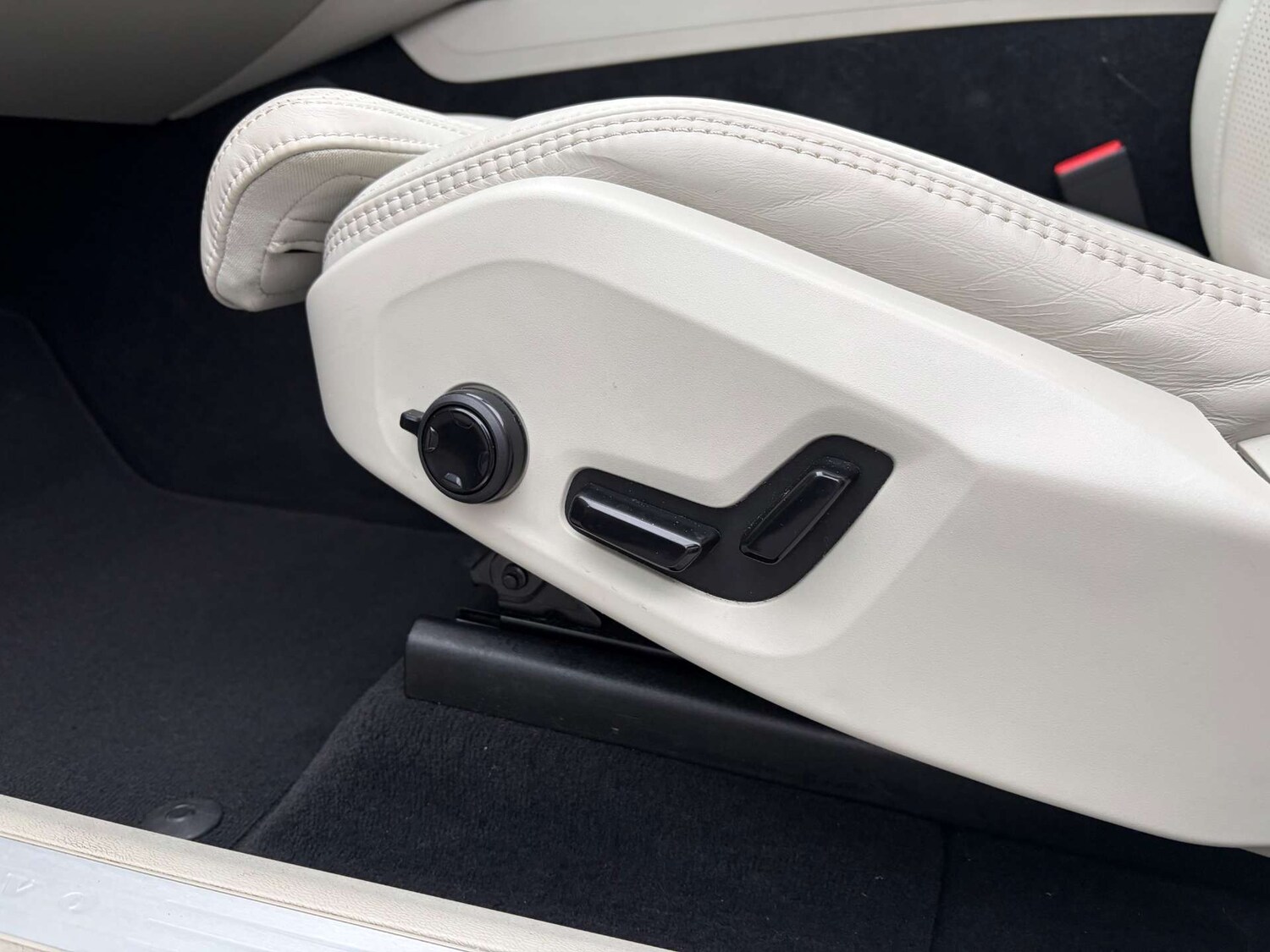 Used Volvo XC60 2020 for sale - 77720558: Photo 19