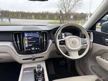 Used Volvo XC60 2020 for sale - 77720558: Photo