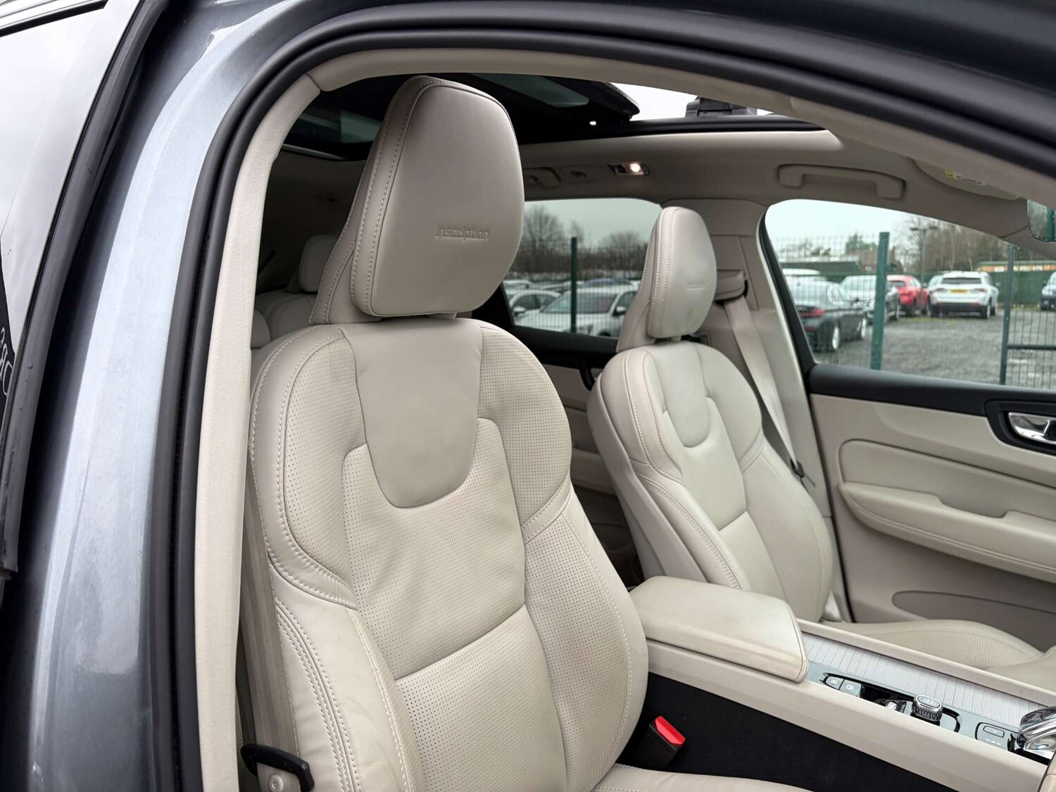 Used Volvo XC60 2020 for sale - 77720558: Photo 41