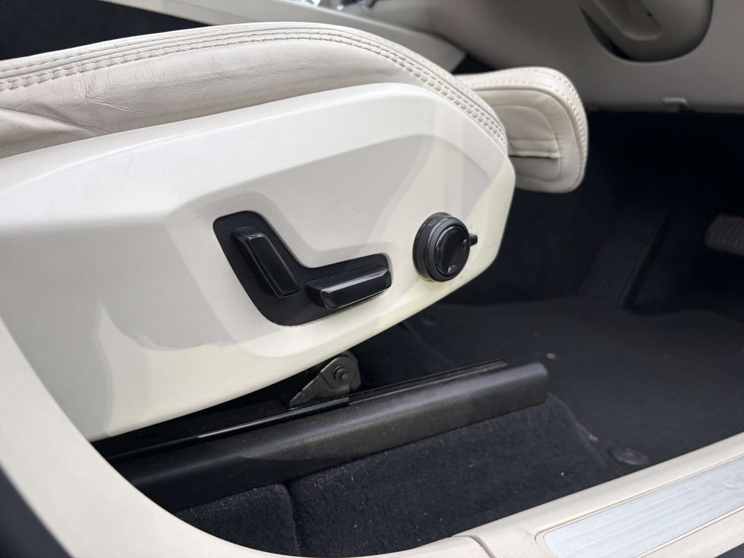 Used Volvo XC60 2020 for sale - 77720558: Photo 42