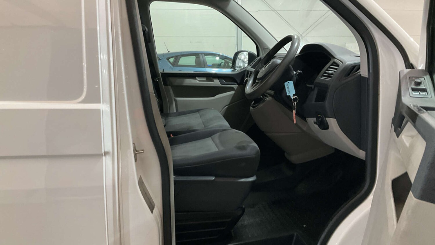 Used Volkswagen Transporter 2020 for sale - 78020625: Photo 10