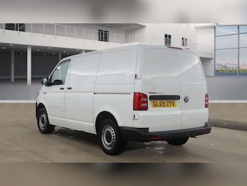 Used Volkswagen Transporter 2020 for sale - 78020625: Photo