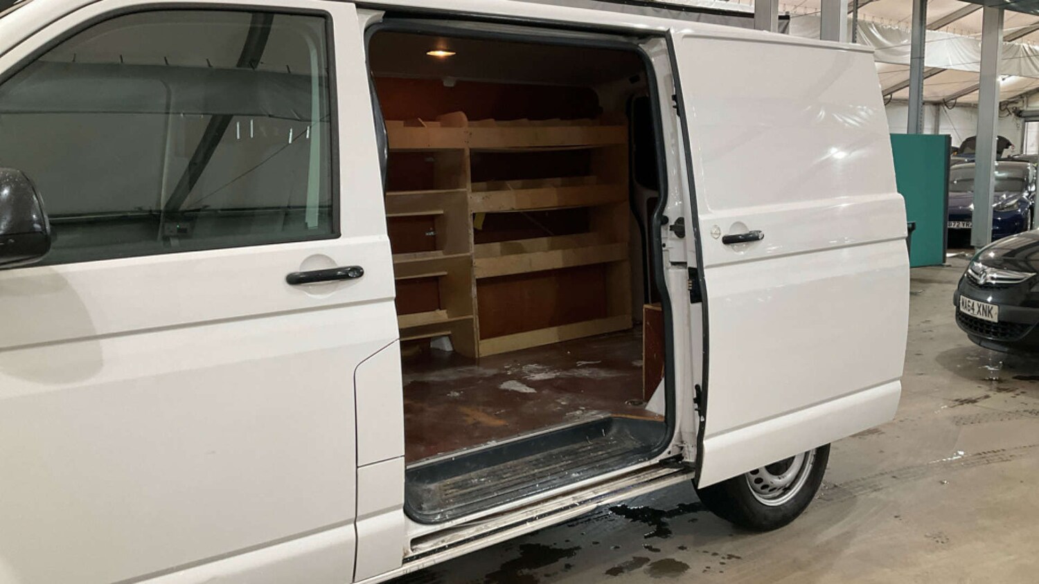 Used Volkswagen Transporter 2020 for sale - 78020625: Photo 9