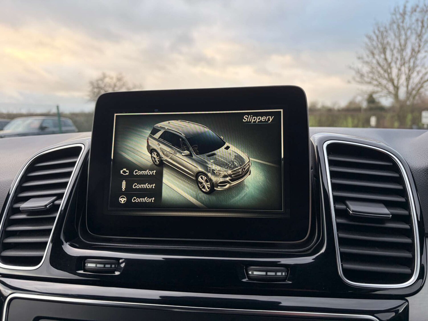 Used Mercedes-Benz GLE 2018 for sale - 77383442: Photo 65