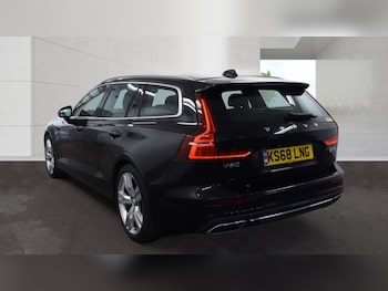 Used Volvo V60 2018 for sale - 79192742: Photo