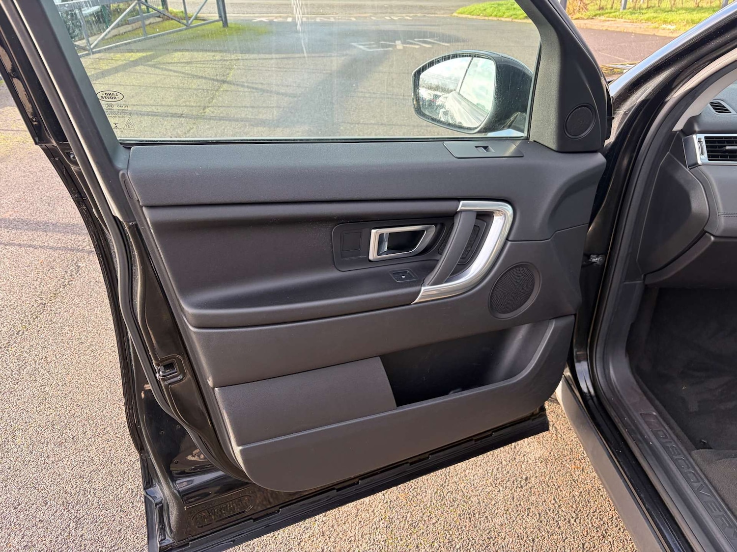 Used Land Rover Discovery Sport 2016 for sale - 76896320: Photo 13