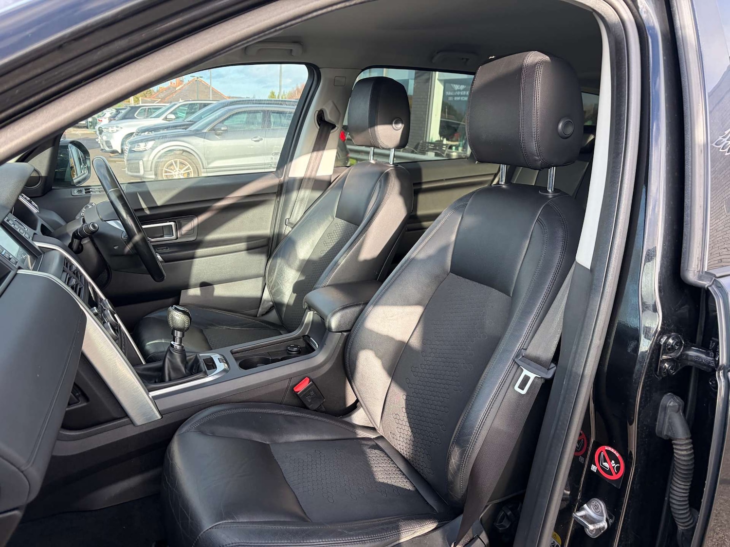 Used Land Rover Discovery Sport 2016 for sale - 76896320: Photo 15