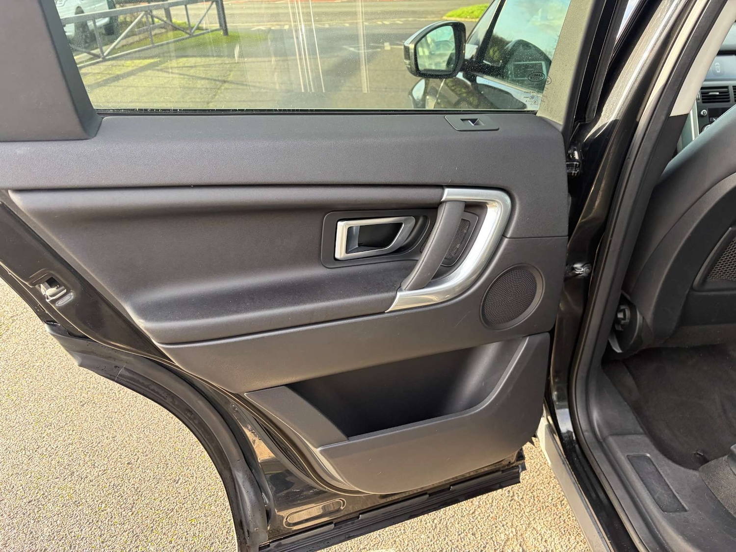 Used Land Rover Discovery Sport 2016 for sale - 76896320: Photo 18