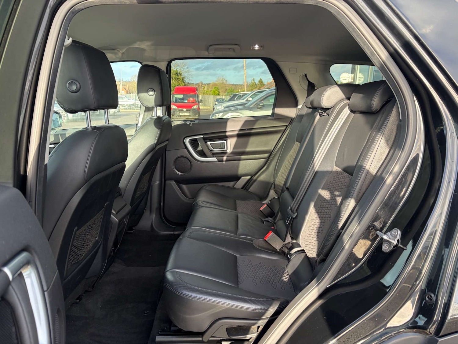 Used Land Rover Discovery Sport 2016 for sale - 76896320: Photo 20