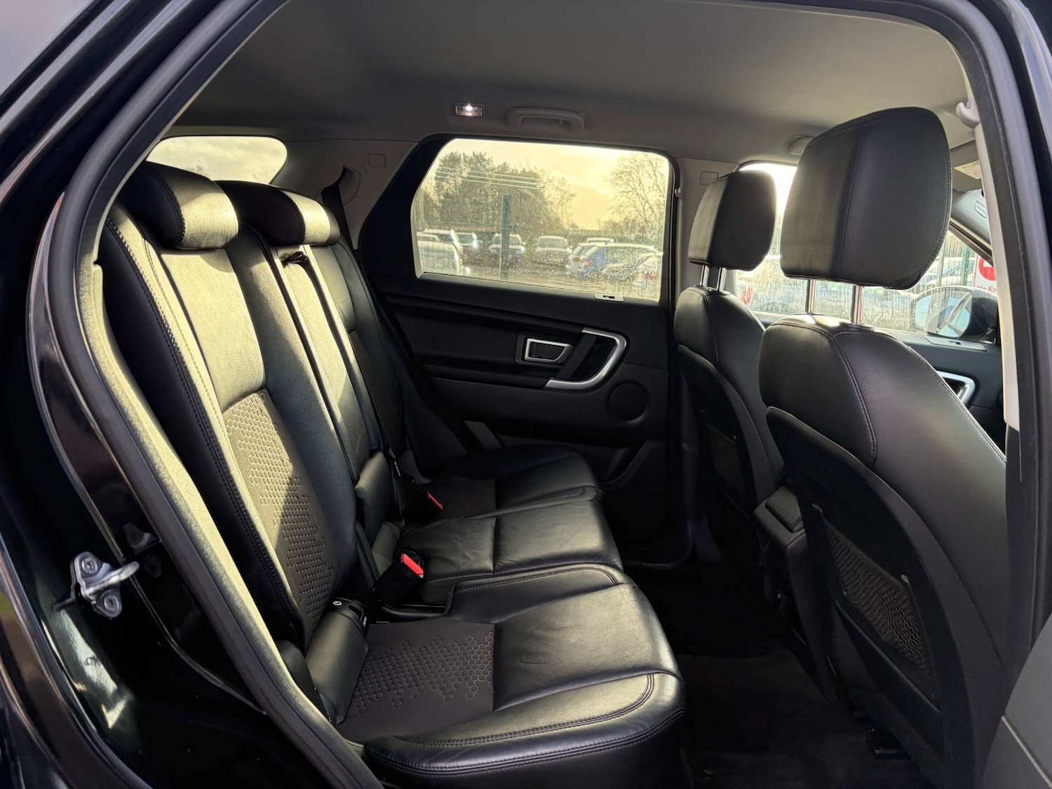 Used Land Rover Discovery Sport 2016 for sale - 76896320: Photo 30