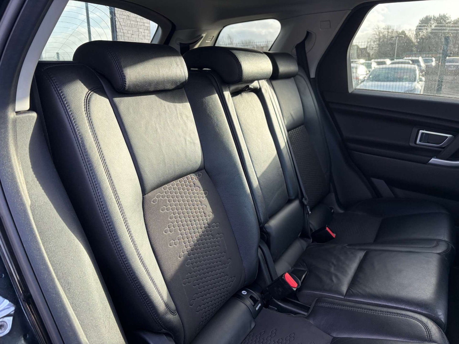 Used Land Rover Discovery Sport 2016 for sale - 76896320: Photo 31