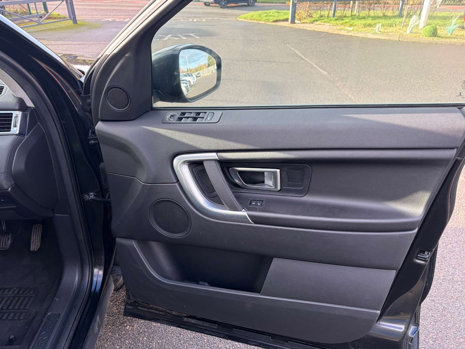 Used Land Rover Discovery Sport 2016 for sale - 76896320: Photo 37