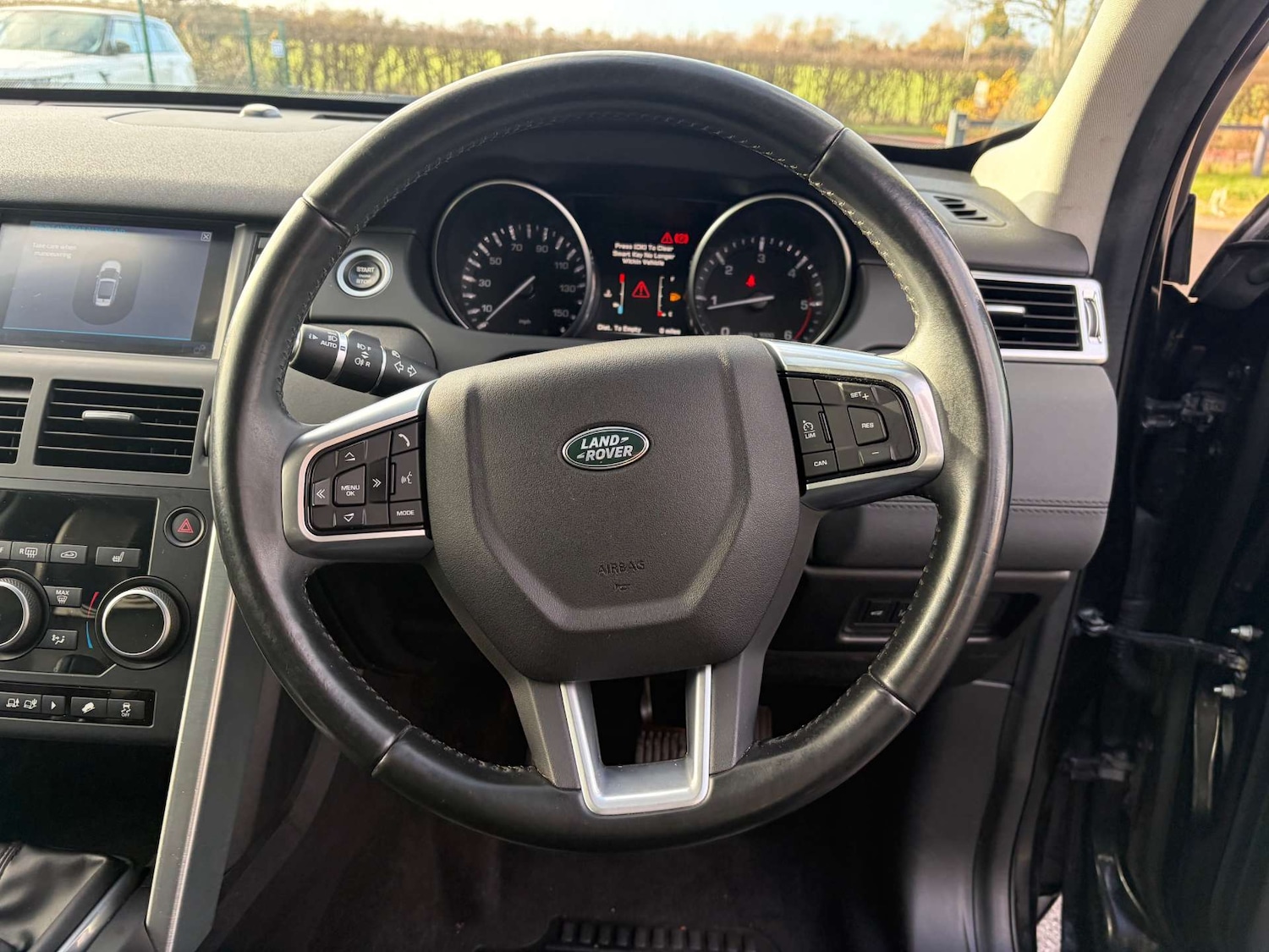 Used Land Rover Discovery Sport 2016 for sale - 76896320: Photo 42