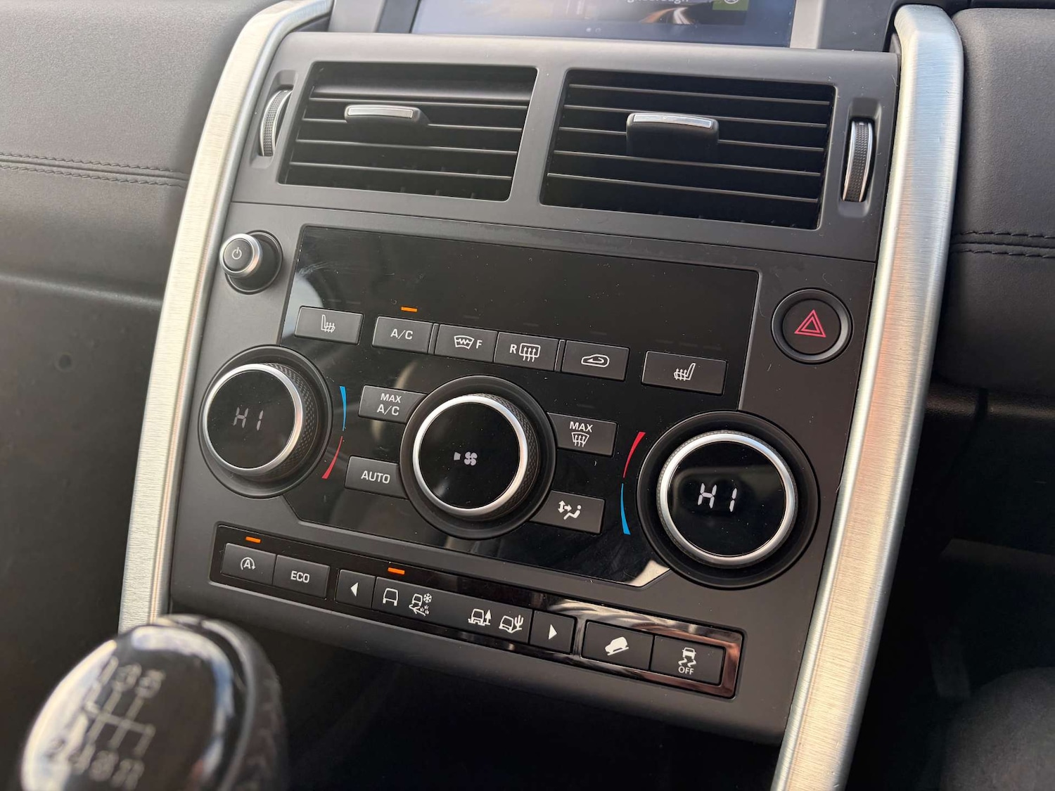 Used Land Rover Discovery Sport 2016 for sale - 76896320: Photo 46