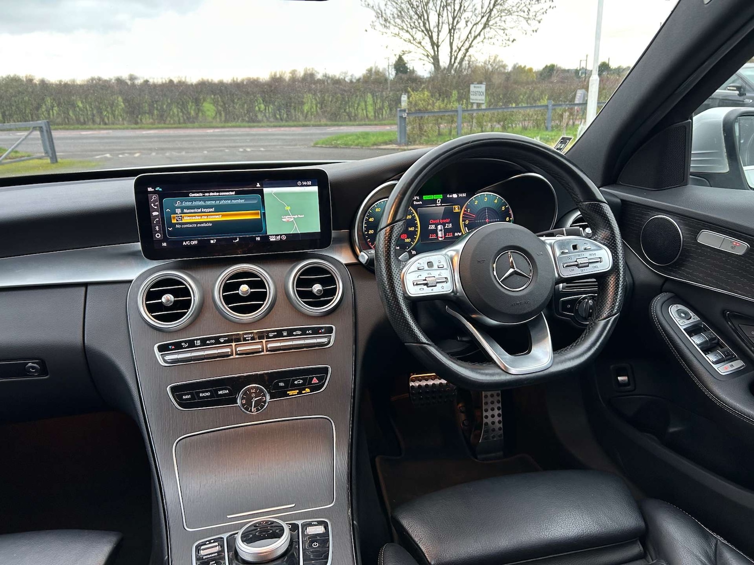 Used Mercedes-Benz C Class 2021 for sale - 77088687: Photo 2