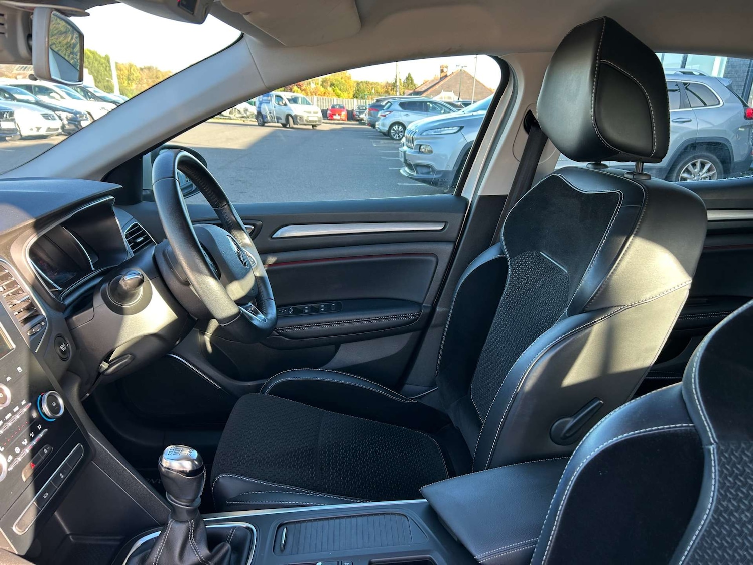 Used Renault Megane 2017 for sale - 76223011: Photo 32