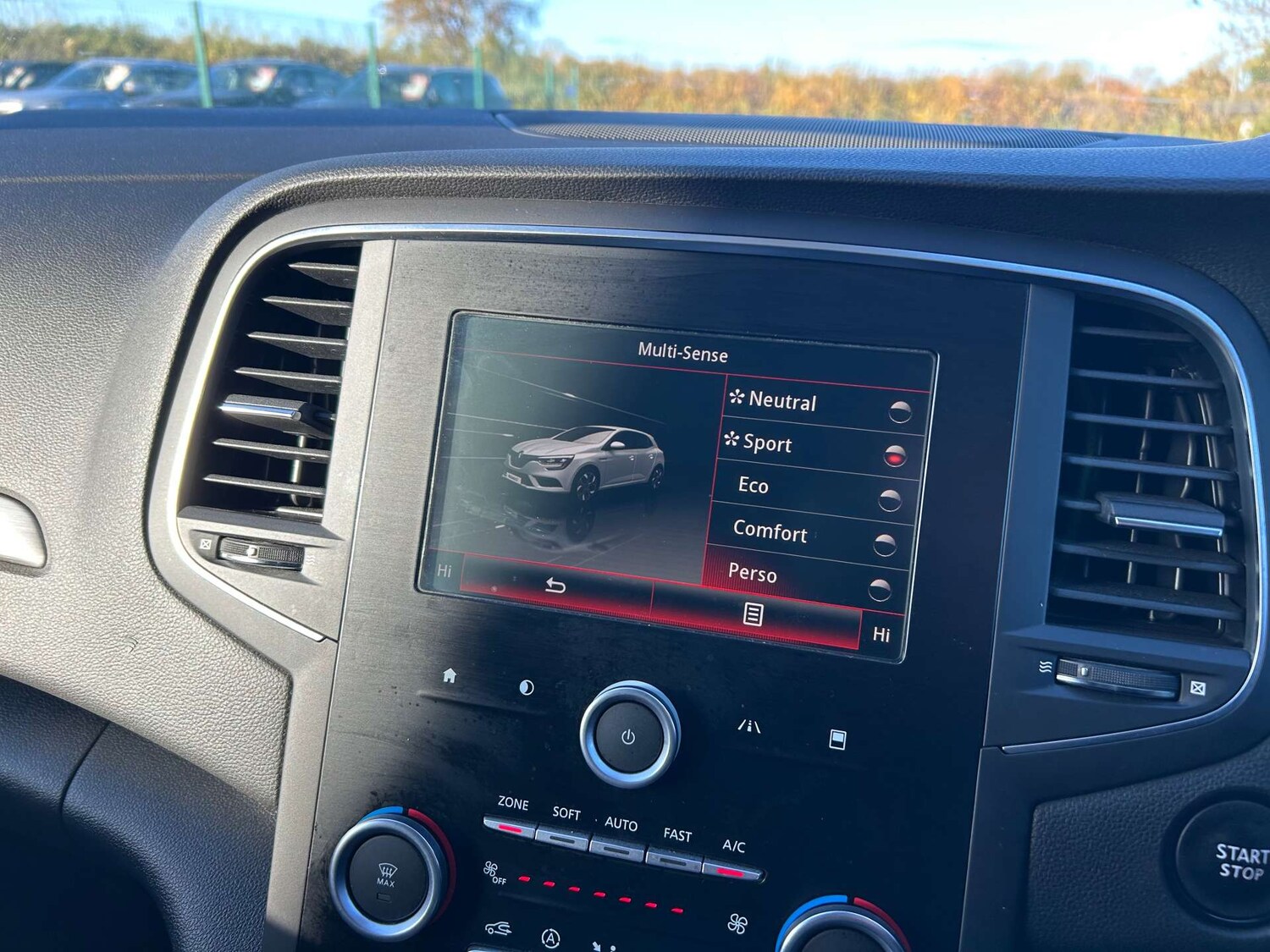 Used Renault Megane 2017 for sale - 76223011: Photo 53