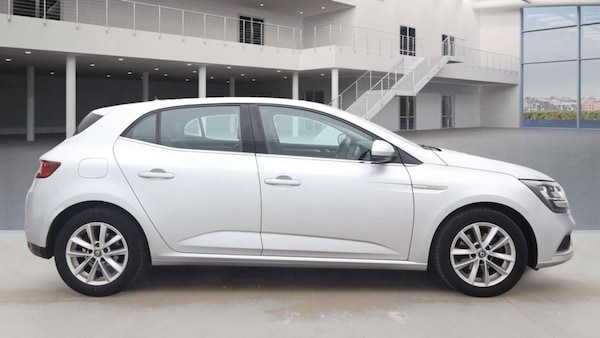 Used Renault Megane 2017 for sale - 76223011: Photo 6