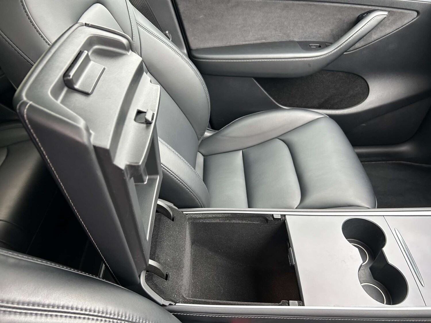 Used Tesla Model Y 2022 for sale - 76198700: Photo 55