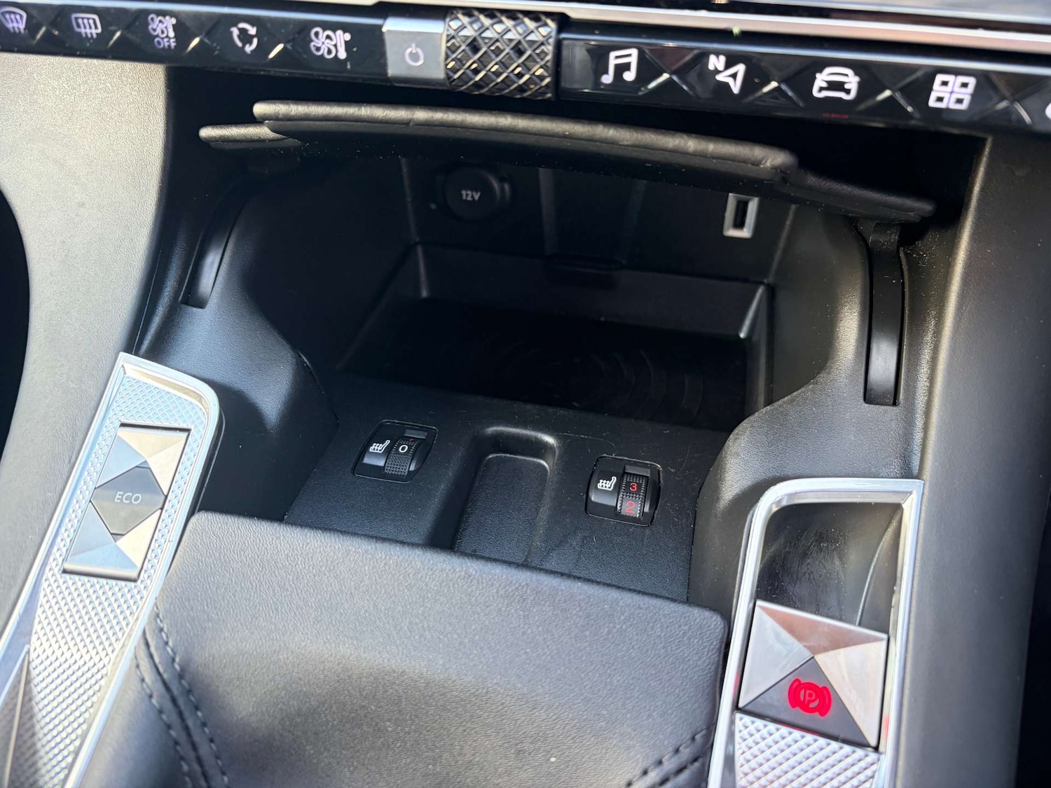 Used DS Automobiles DS 7 Crossback 2018 for sale - 76829898: Photo 51