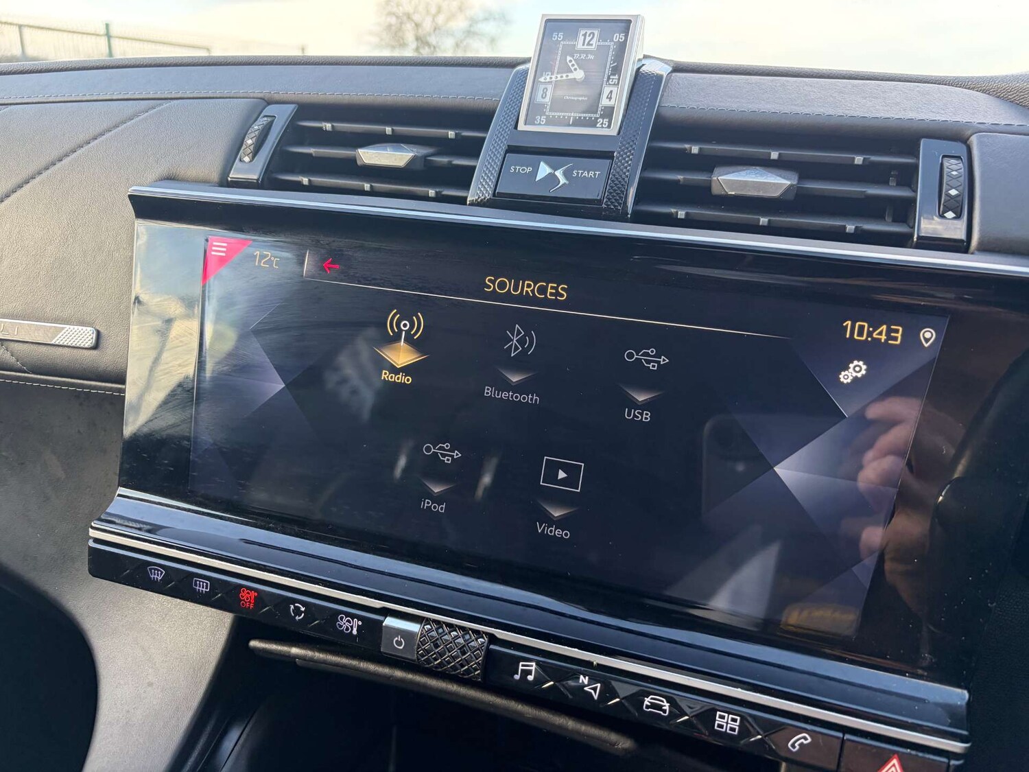 Used DS Automobiles DS 7 Crossback 2018 for sale - 76829898: Photo 60