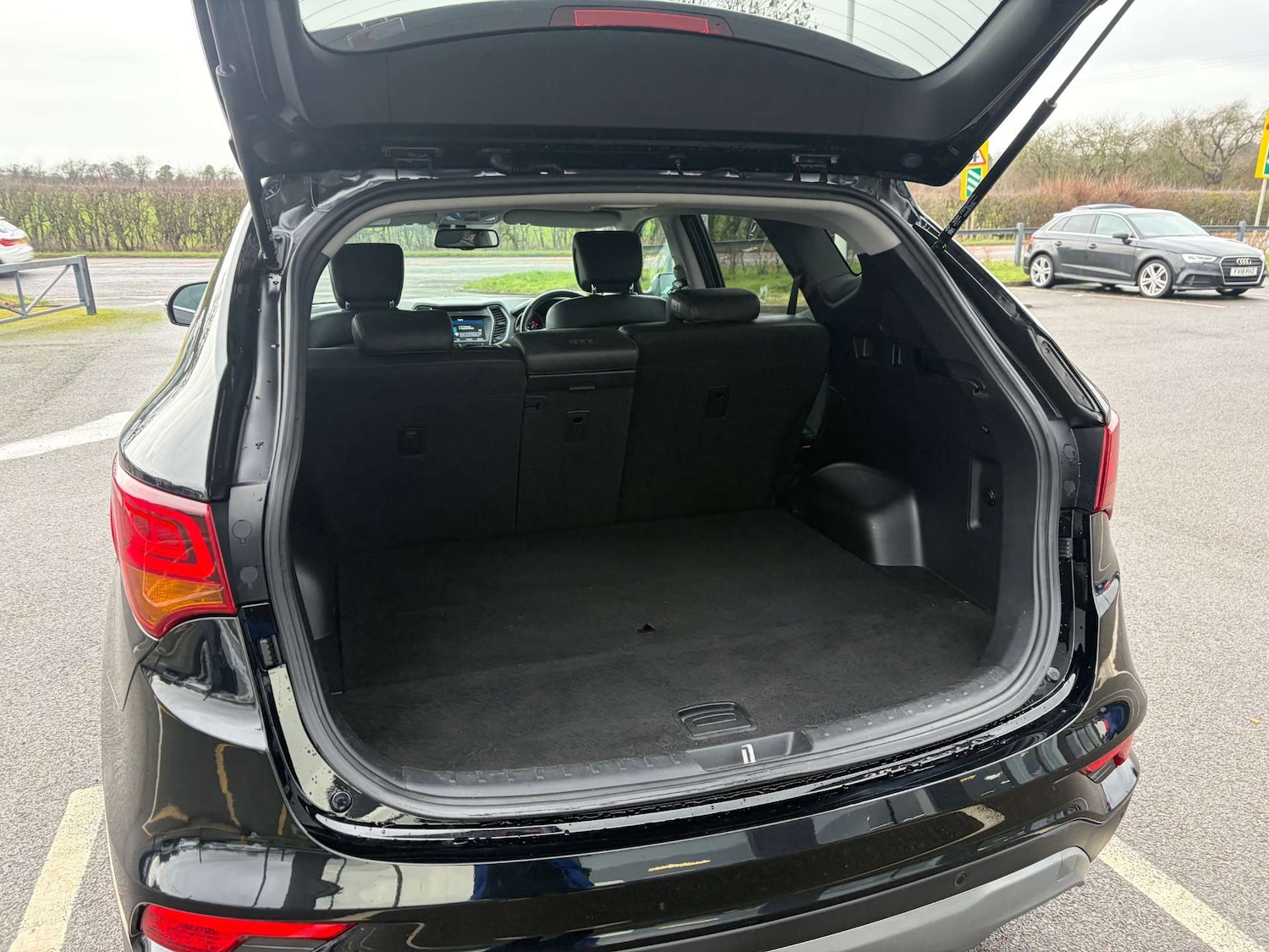 Used Hyundai Santa Fe 2018 for sale - 76979288: Photo 22