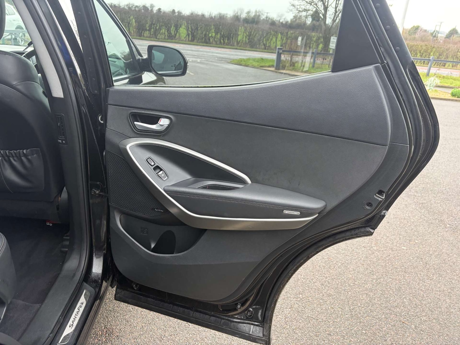 Used Hyundai Santa Fe 2018 for sale - 76979288: Photo 24