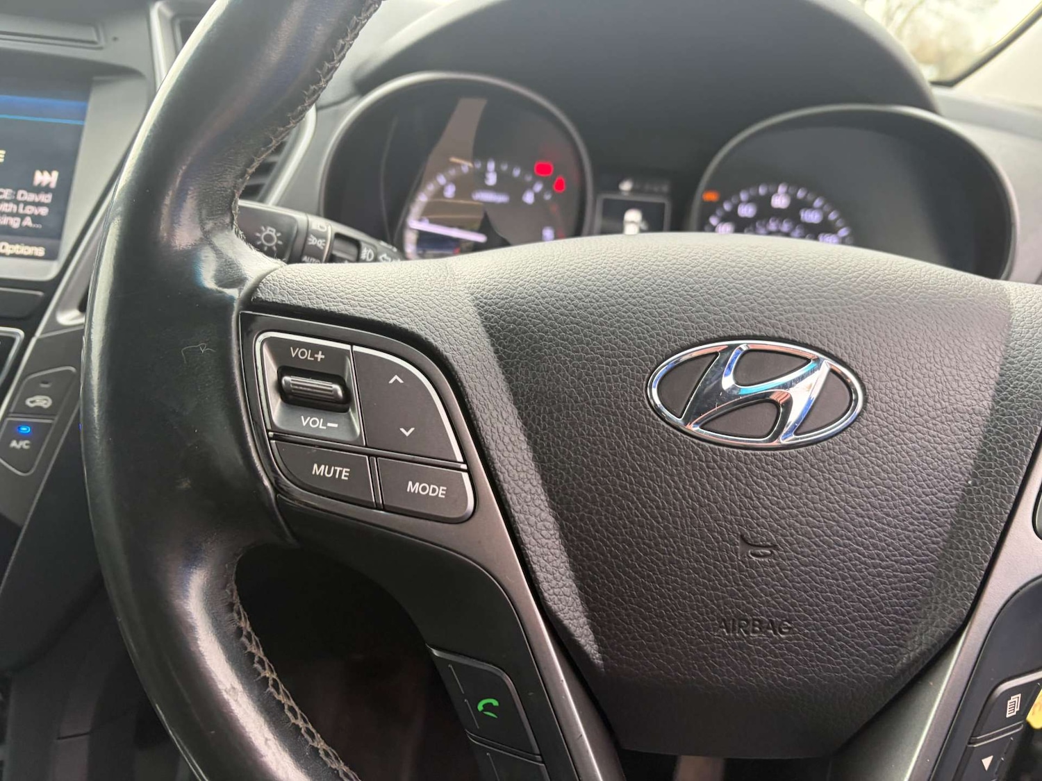 Used Hyundai Santa Fe 2018 for sale - 76979288: Photo 38