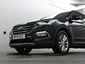 Used Hyundai Santa Fe 2018 for sale - 76979288: Photo