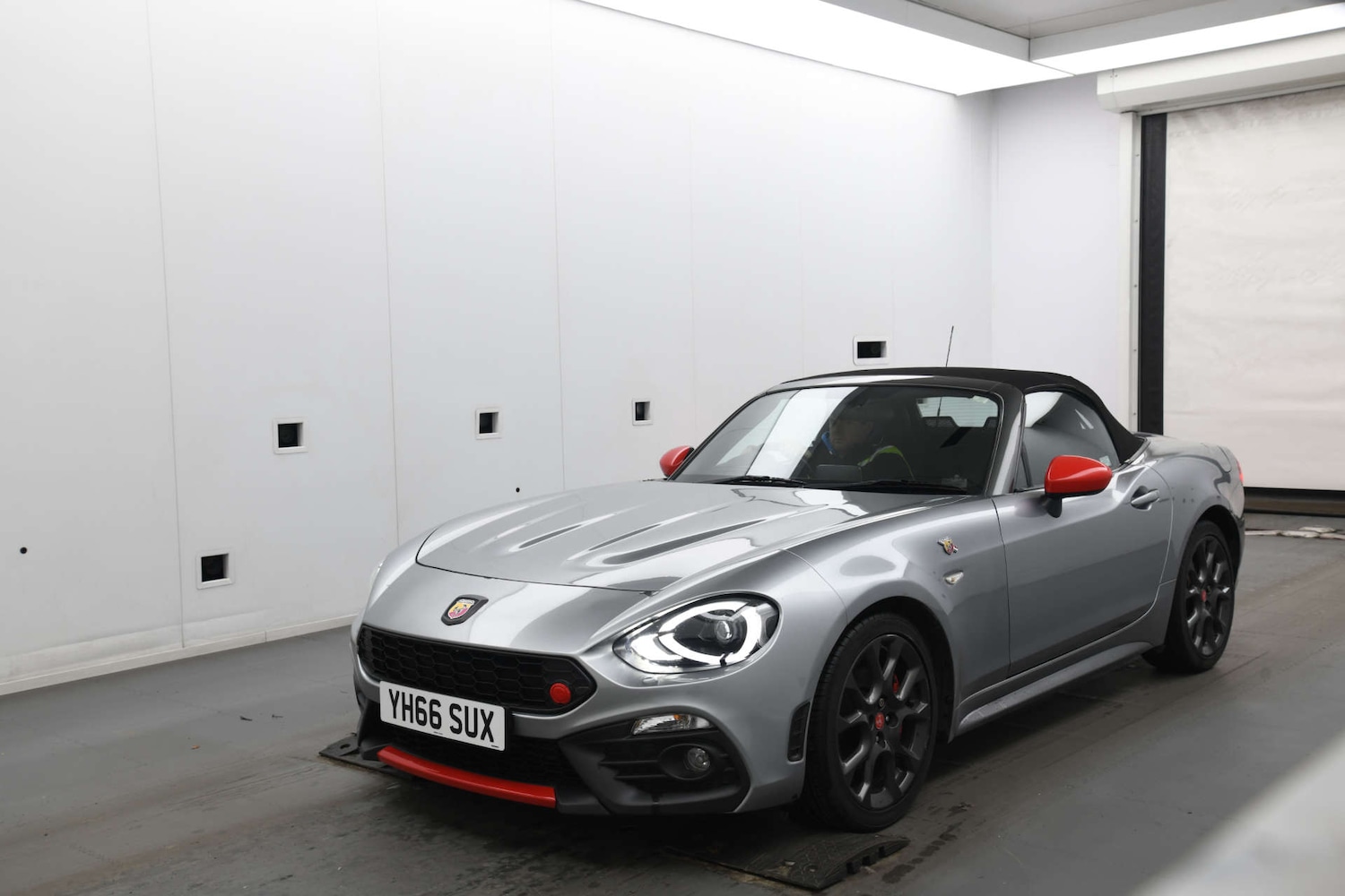 Used Abarth 124 Spider 2016 for sale - 77523386: Photo 2