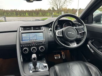 Used Jaguar E-Pace 2018 for sale - 77065400: Photo