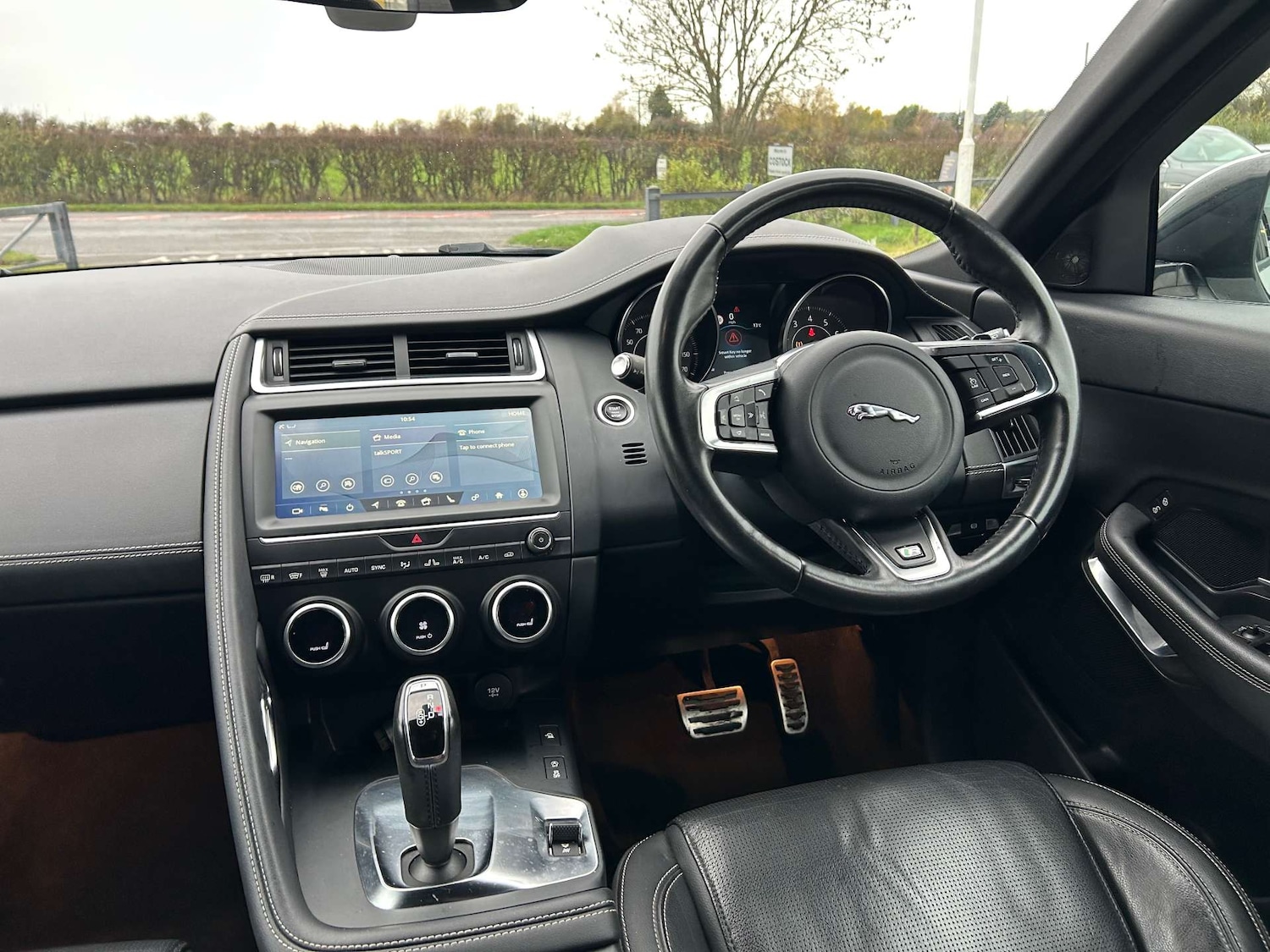 Used Jaguar E-Pace 2018 for sale - 77104181: Photo 2