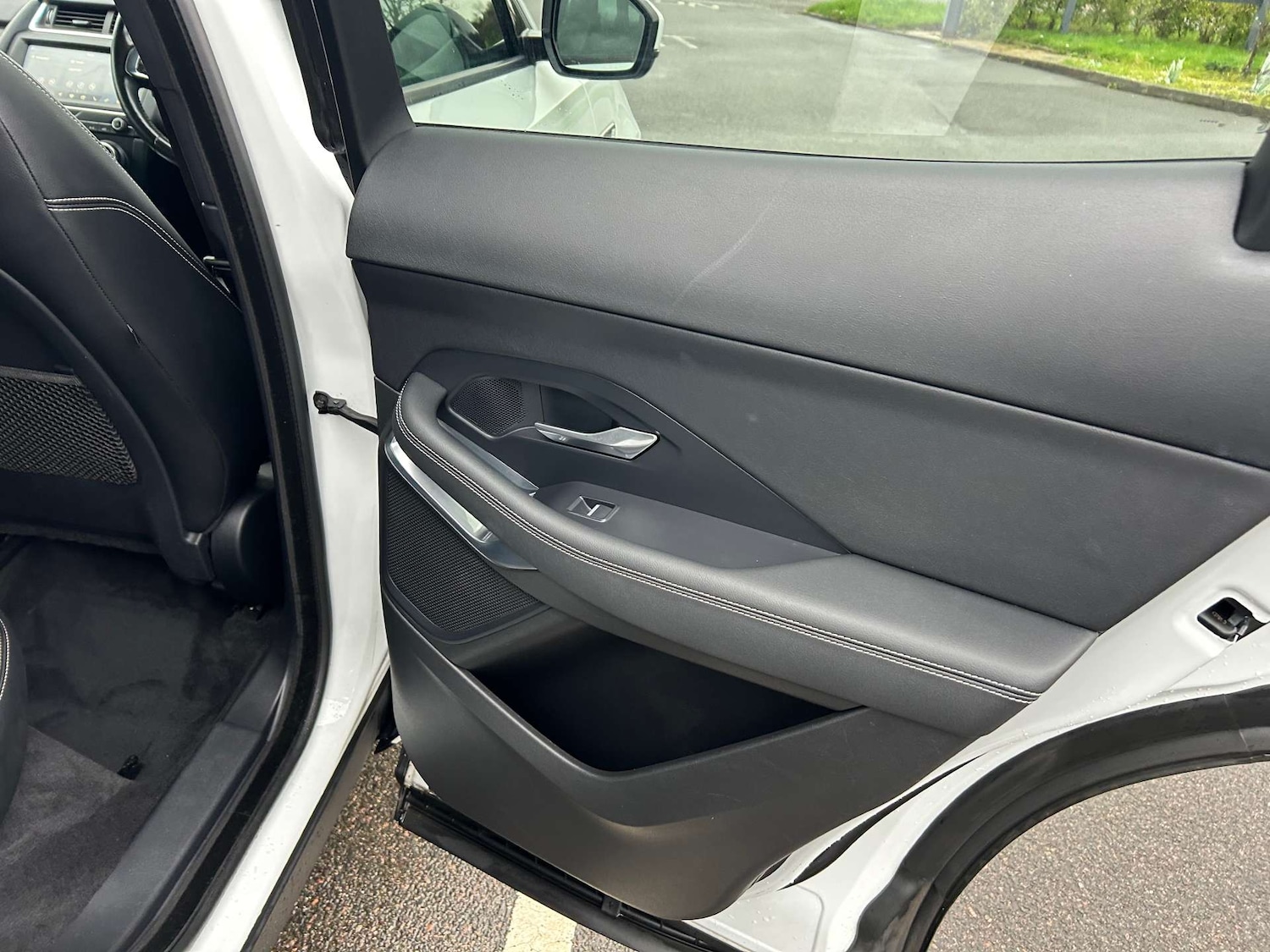 Used Jaguar E-Pace 2018 for sale - 77104181: Photo 32