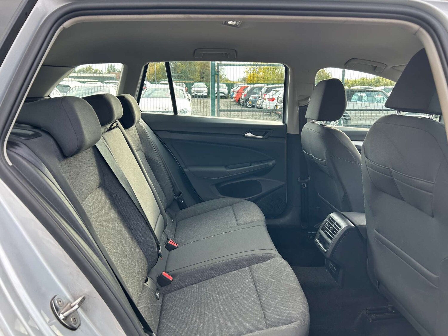 Used Volkswagen Golf 2022 for sale - 76266396: Photo 30