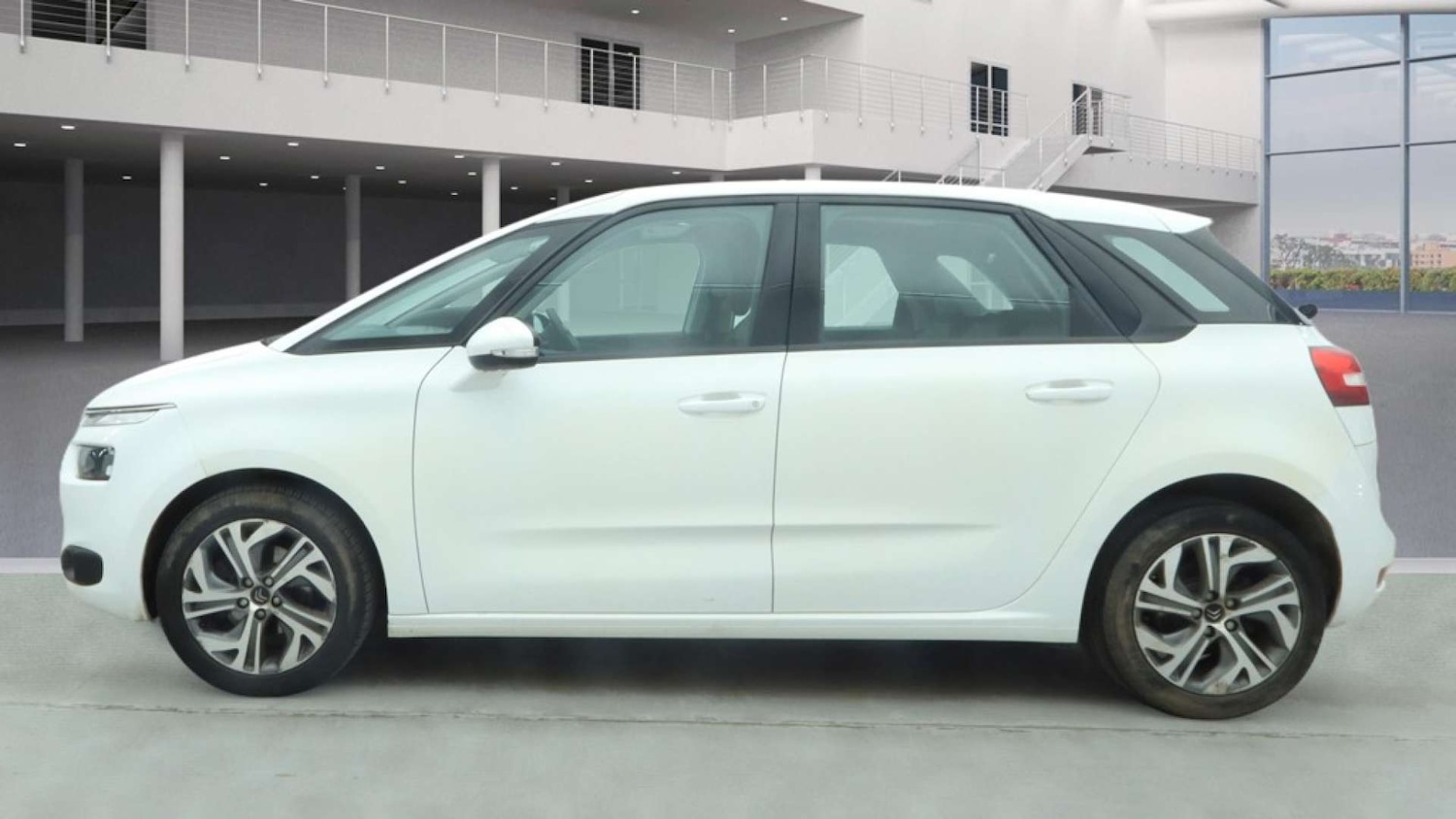 Used Citroen C4 Picasso 2016 for sale - 77262746: Photo 7