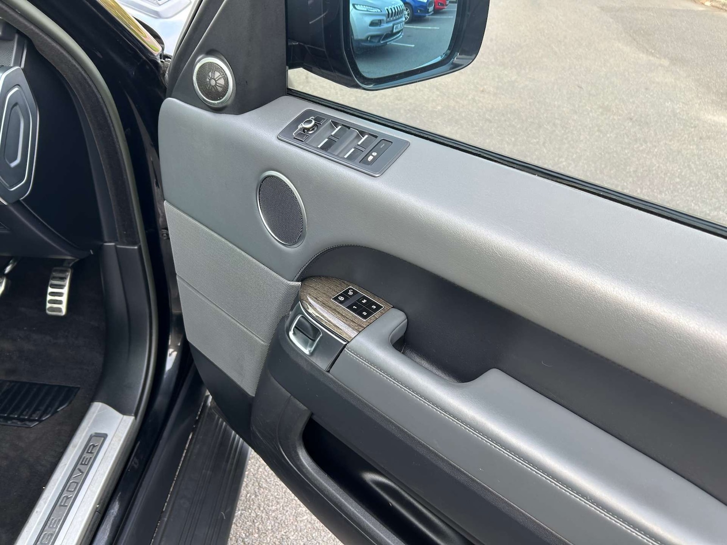 Used Land Rover Range Rover Sport 2015 for sale - 76770240: Photo 36