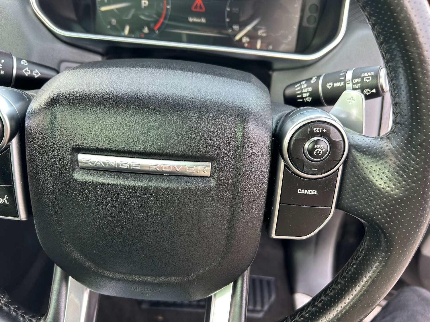 Used Land Rover Range Rover Sport 2015 for sale - 76770240: Photo 64