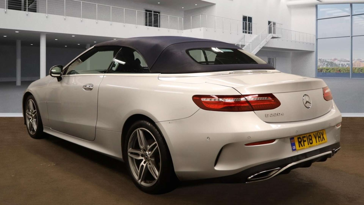 Used Mercedes-Benz E Class 2018 for sale - 77157187: Photo 4