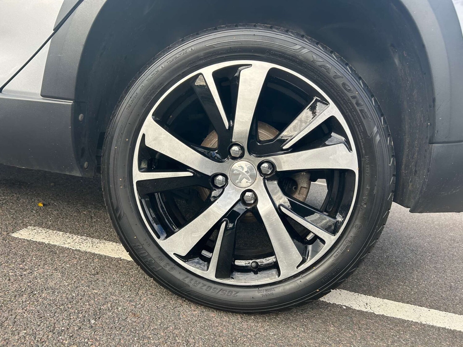 Used Peugeot 2008 2017 for sale - 76223008: Photo 11