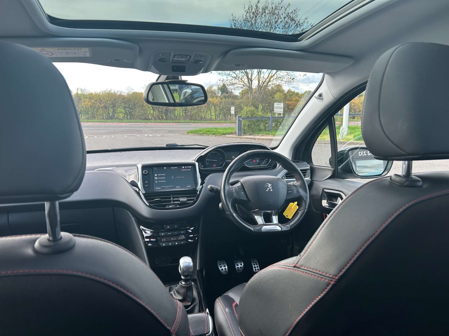 Used Peugeot 2008 2017 for sale - 76223008: Photo 2