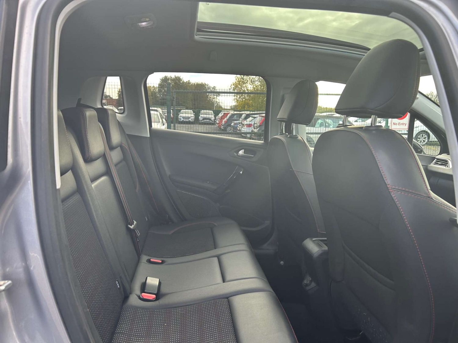 Used Peugeot 2008 2017 for sale - 76223008: Photo 20