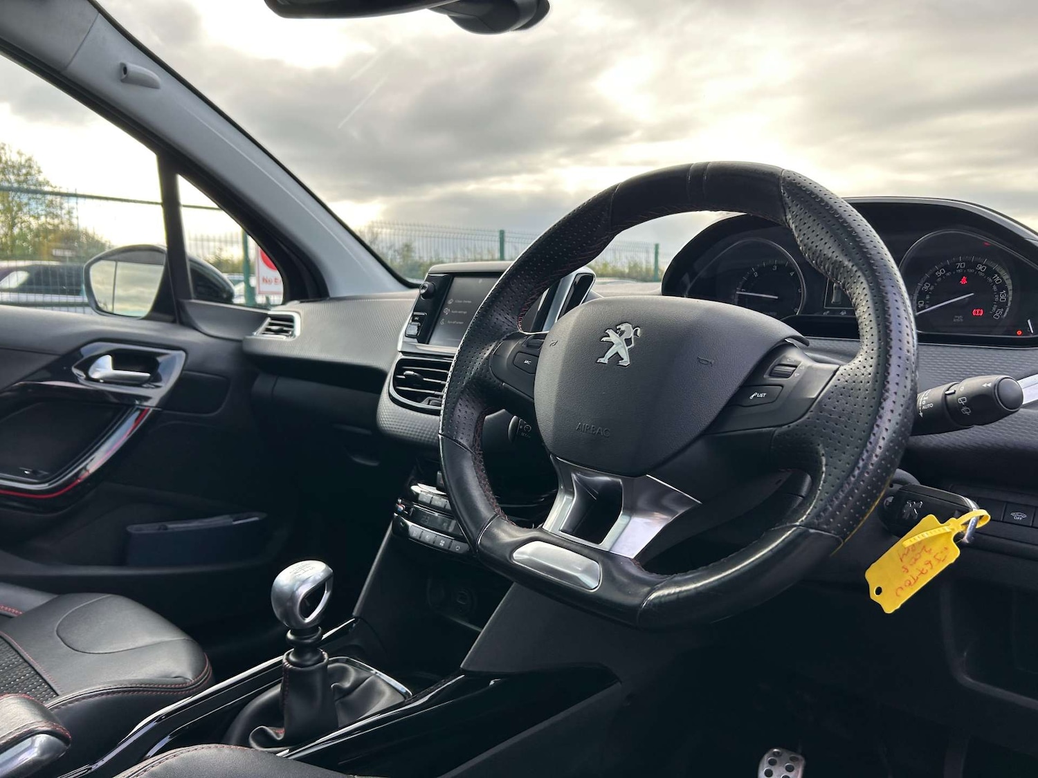 Used Peugeot 2008 2017 for sale - 76223008: Photo 24